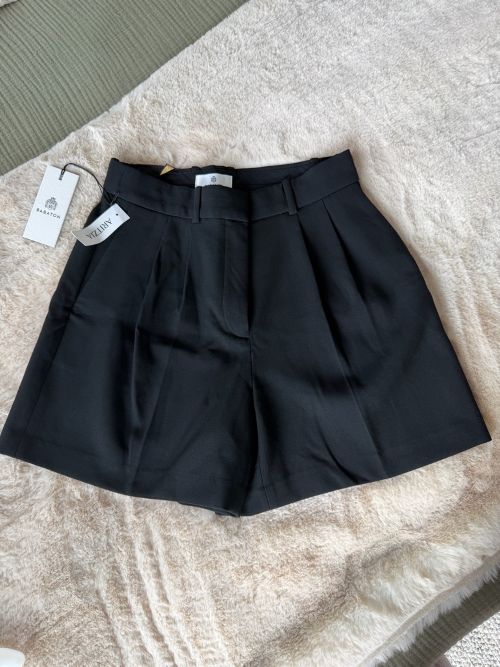 Babaton Pleated Mid-Thigh Shorts